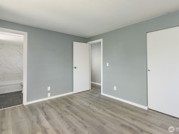 4010 191st ST SW, Lynnwood WA 98036
