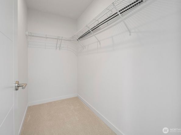 8825 C Wallingford Avenue N, Seattle WA 98103