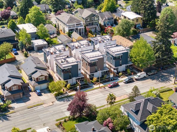 8825 C Wallingford Avenue N, Seattle WA 98103