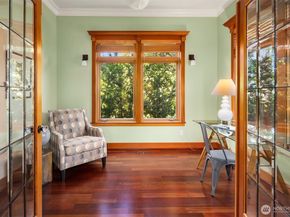 1423 37th Avenue, Seattle WA 98122