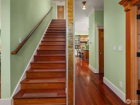 1423 37th Avenue, Seattle WA 98122