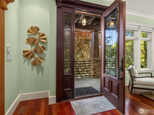 1423 37th Avenue, Seattle WA 98122