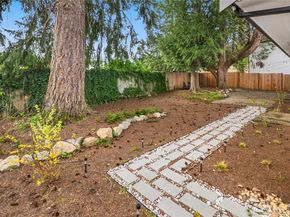 1402 N 136th Street, Seattle WA 98133