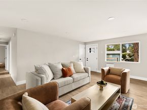 1402 N 136th Street, Seattle WA 98133