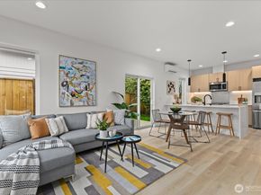 6530 18th Avenue SW B, Seattle WA 98106