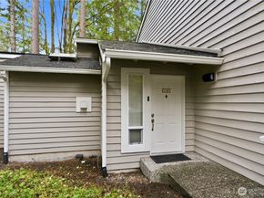4281 152nd Court SE 3A, Bellevue WA 98006