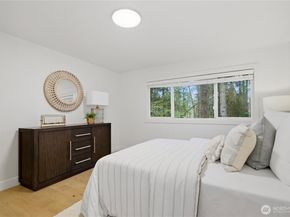 4281 152nd Court SE 3A, Bellevue WA 98006