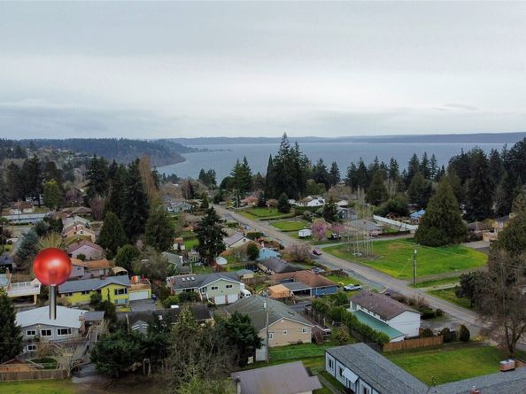 2004 SW 117th Place, Burien WA 98146