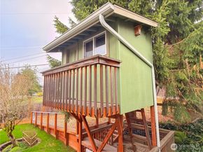 2004 SW 117th Place, Burien WA 98146