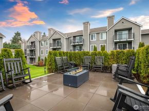 12618 109th Court NE H101, Kirkland WA 98034