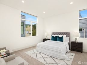 369 3rd Place NW, Issaquah WA 98027