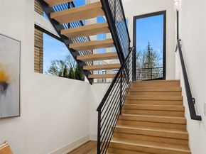 369 3rd Place NW, Issaquah WA 98027