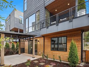 369 3rd Place NW, Issaquah WA 98027