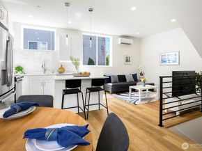 10533 C Stone Avenue N, Seattle WA 98133