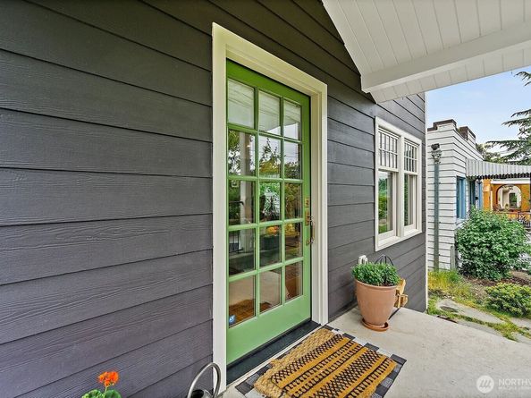 1114 N 77th Street, Seattle WA 98103