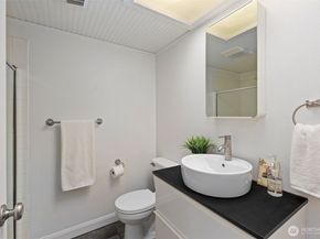 9920 NE 119th St 107, Kirkland WA 98034