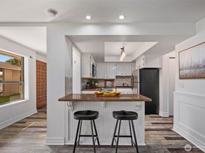 9920 NE 119th St 107, Kirkland WA 98034