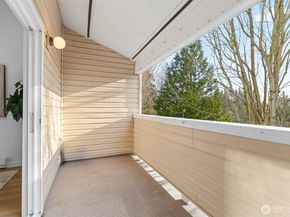 12429 NE 130th Court G304, Kirkland WA 98034