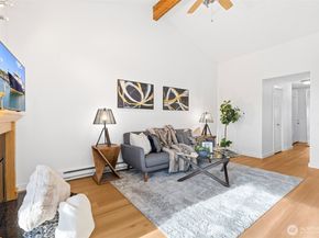 12429 NE 130th Court G304, Kirkland WA 98034