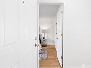 12429 NE 130th Court G304, Kirkland WA 98034