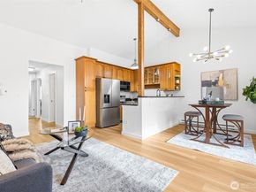 12429 NE 130th Court G304, Kirkland WA 98034