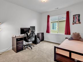 1705 NE Falls Dr, Issaquah WA 98029