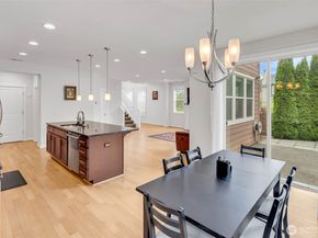 1705 NE Falls Dr, Issaquah WA 98029