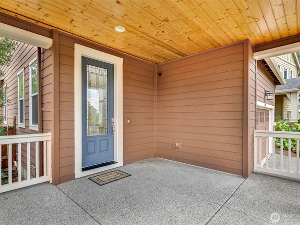 1705 NE Falls Dr, Issaquah WA 98029