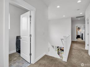 1705 NE Falls Dr, Issaquah WA 98029