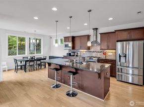 1705 NE Falls Dr, Issaquah WA 98029