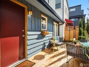 5035 25th Avenue SW, Seattle WA 98106