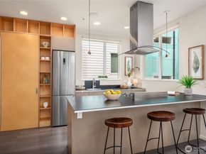 1623 14th Avenue E, Seattle WA 98122