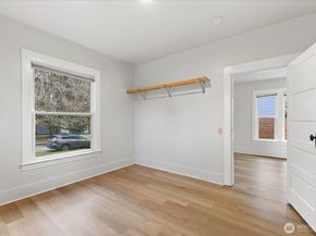 7361 17th Avenue NW, Seattle WA 98117