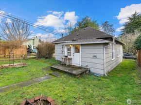 7361 17th Avenue NW, Seattle WA 98117