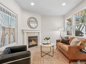 2840 139th Avenue SE 15, Bellevue WA 98005