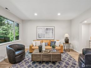 2840 139th Avenue SE 15, Bellevue WA 98005