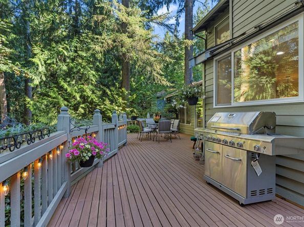 2713 224th Avenue NE, Sammamish WA 98074