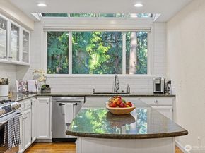 2713 224th Avenue NE, Sammamish WA 98074