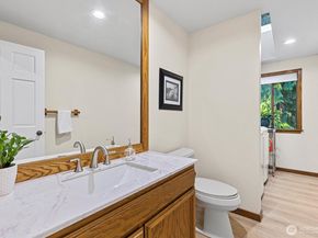 2713 224th Avenue NE, Sammamish WA 98074