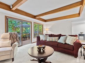 2713 224th Avenue NE, Sammamish WA 98074