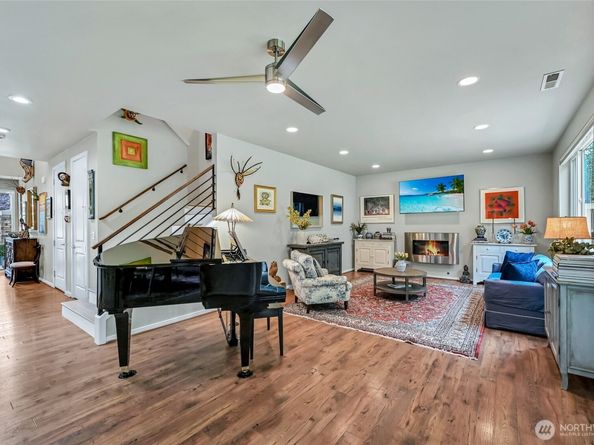 502 S 187th Lane, Burien WA 98148