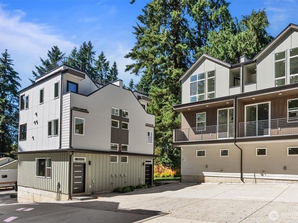 10750 Interlake Avenue N, Seattle WA 98133