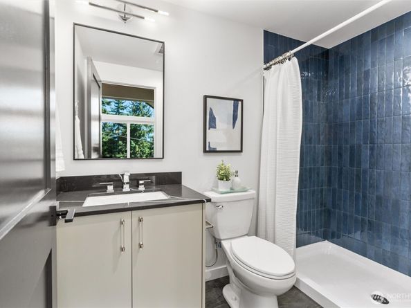 10750 Interlake Avenue N, Seattle WA 98133