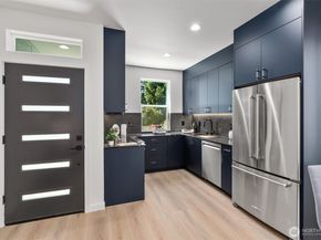 10750 Interlake Avenue N, Seattle WA 98133