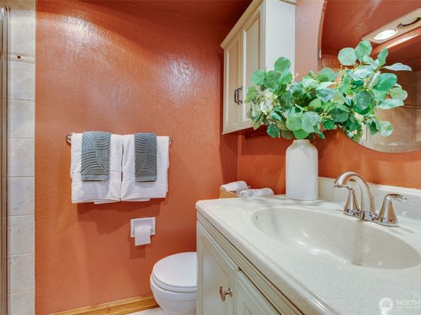 2944 Kennewick Place NE, Renton WA 98056