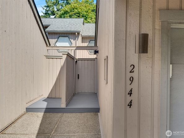 2944 Kennewick Place NE, Renton WA 98056