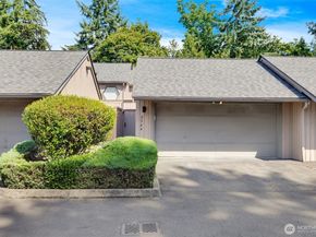 2944 Kennewick Place NE, Renton WA 98056