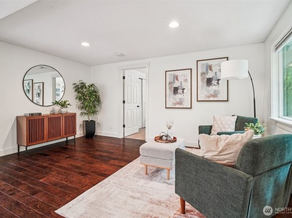 3047 124th Avenue NE, Bellevue WA 98005