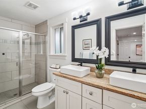 3047 124th Avenue NE, Bellevue WA 98005