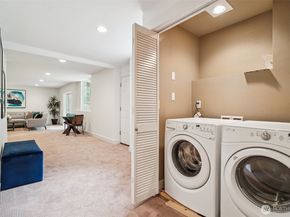 3047 124th Avenue NE, Bellevue WA 98005